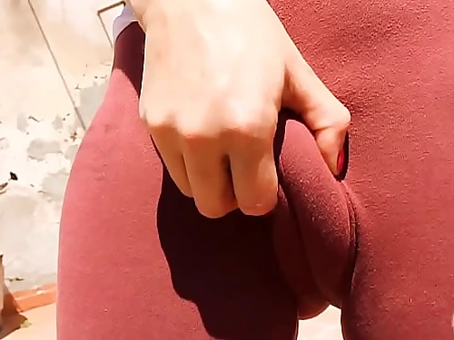 Jiggly Cameltoe Teenage in Cock-squeezing Lycras! Astounding Ass in Leggins!